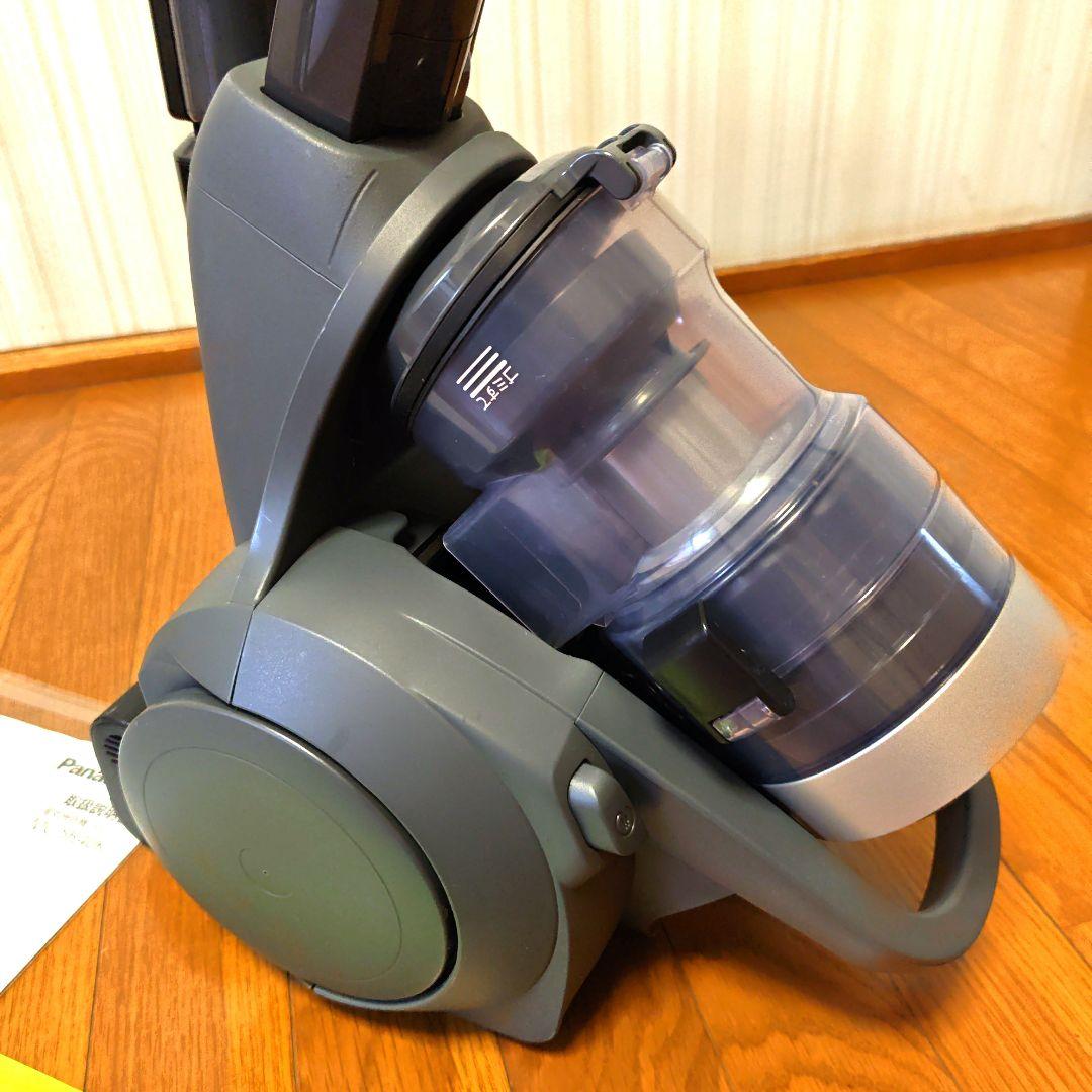 【美品】23年製Panasonic ダブルメタルプチサイクロン MC-SR40K