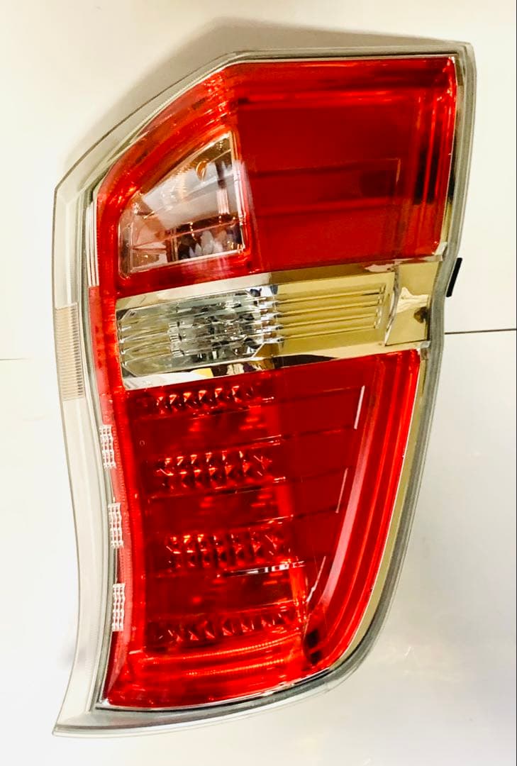 ステップワゴンRK 後期テールランプ　RK1