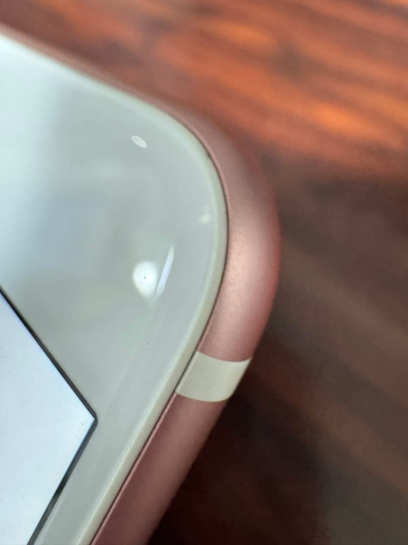 Apple iPhone 7 ローズゴールド A1779