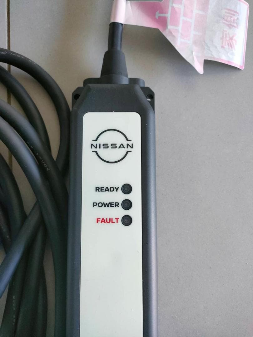 日産純正　CE-JN26EDBD 　日産リーフ充電ケーブル