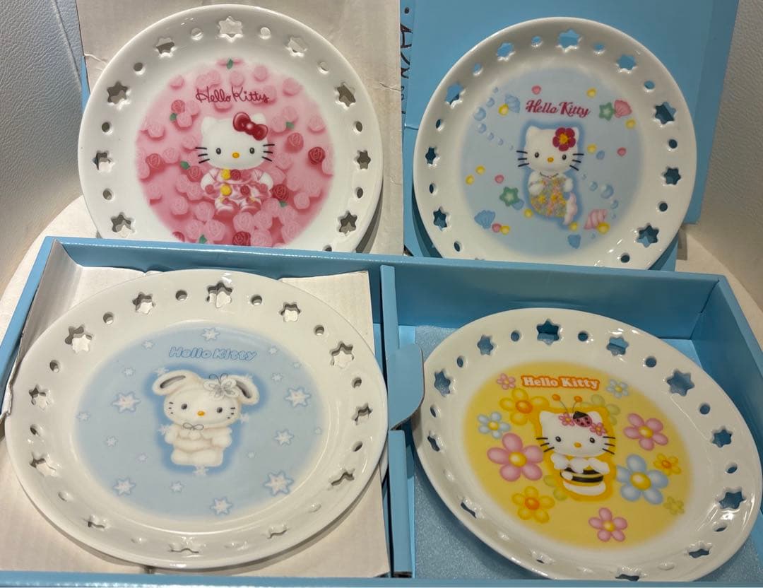 ハローキティ　お皿　25周年記念限定 5枚セット 新品箱入り　サンリオ　激レア