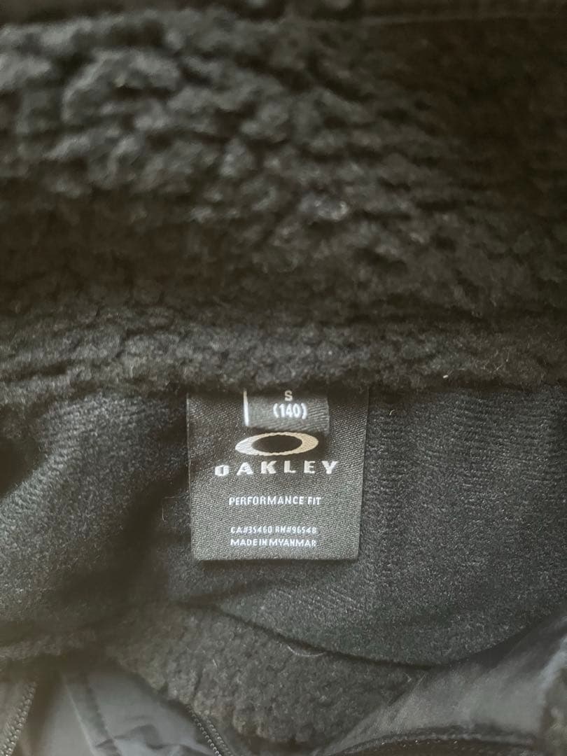 ☆美品☆ オークリー　ベンチコート　140センチ　ブラック