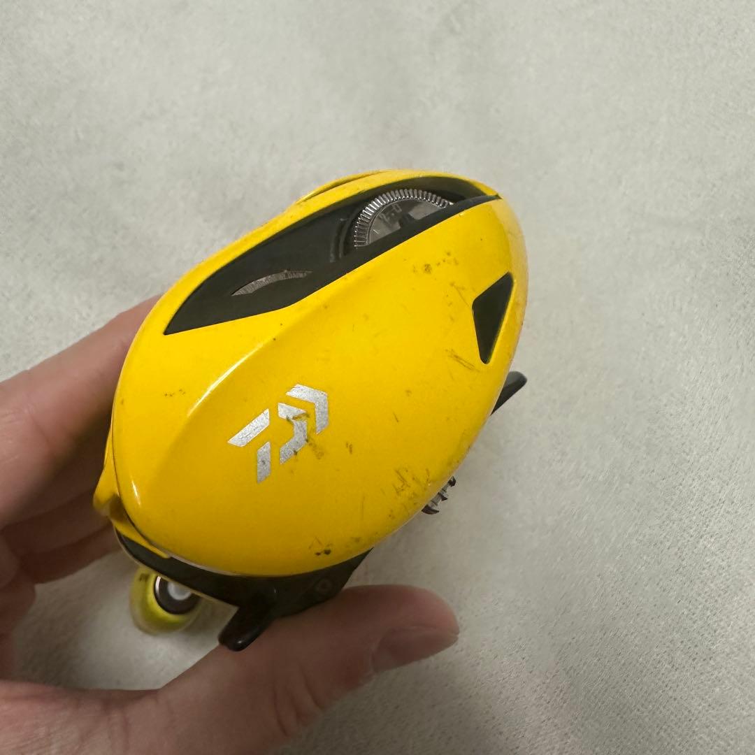 梅*吉様 ダイワ　T3 SLPカスタム　割れあり　イエロー