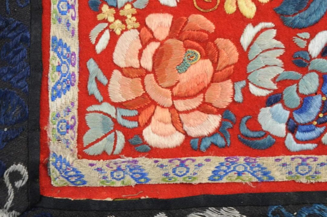 【珍】　★ 蝶恋花紋繍片 ★　刺繍 花紋 蝶紋　明清織繍