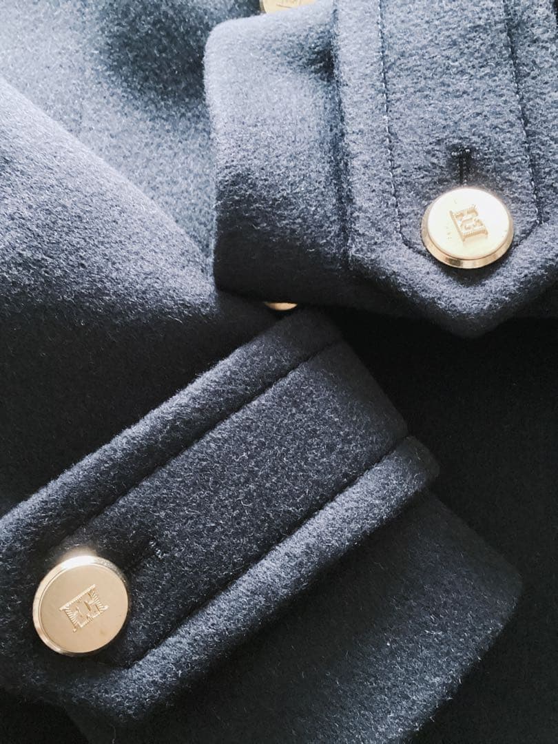 訳あり未使用品【ESCADA】黒ジャケット ピーコート 32 定価272800円