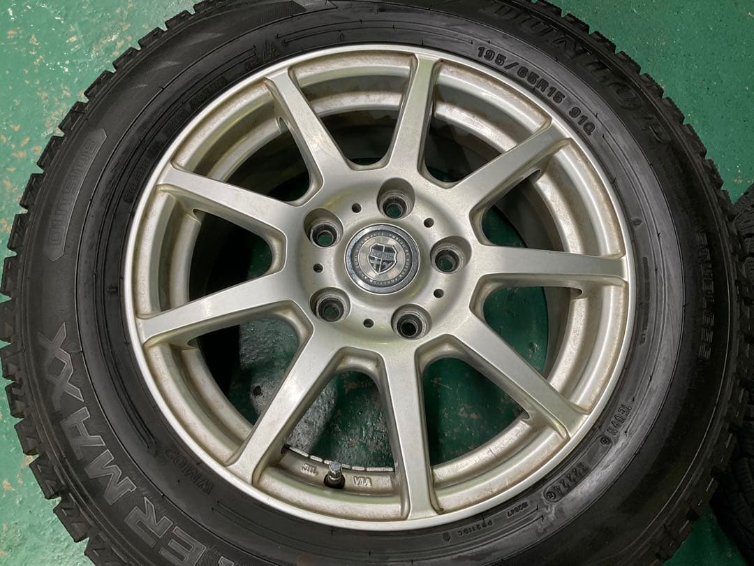 【送料無料】2024年製　WM02 ヴォクシー・ノア等に　中古スタッドレス4本