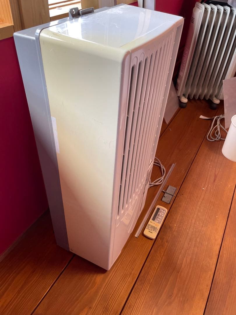 送料込最安値　2019年製 ハイアールルームエアコン(ウィンド型) JA-16T