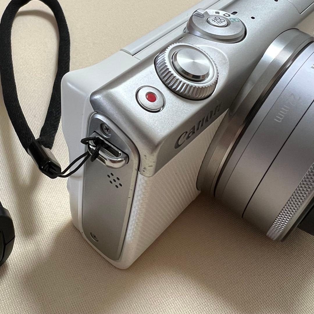 Canon EOS M100 ダブルレンズキット ホワイト＋Utulens