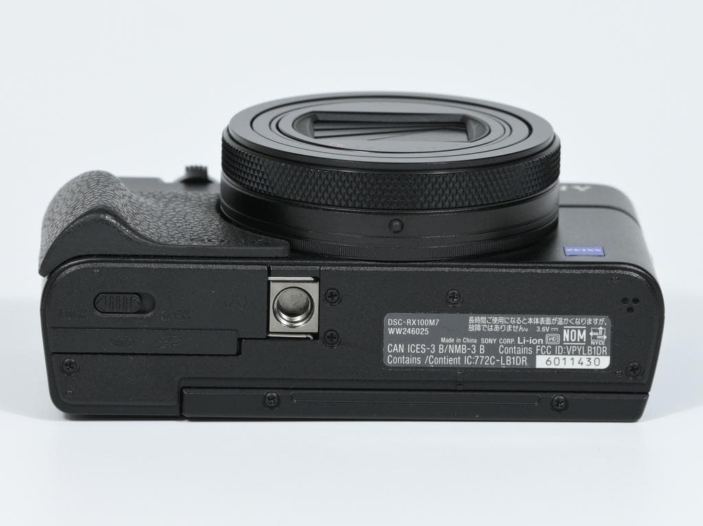 【超美品】 ソニー DSC-RX100M7 RX100VII《純正グリップ付》