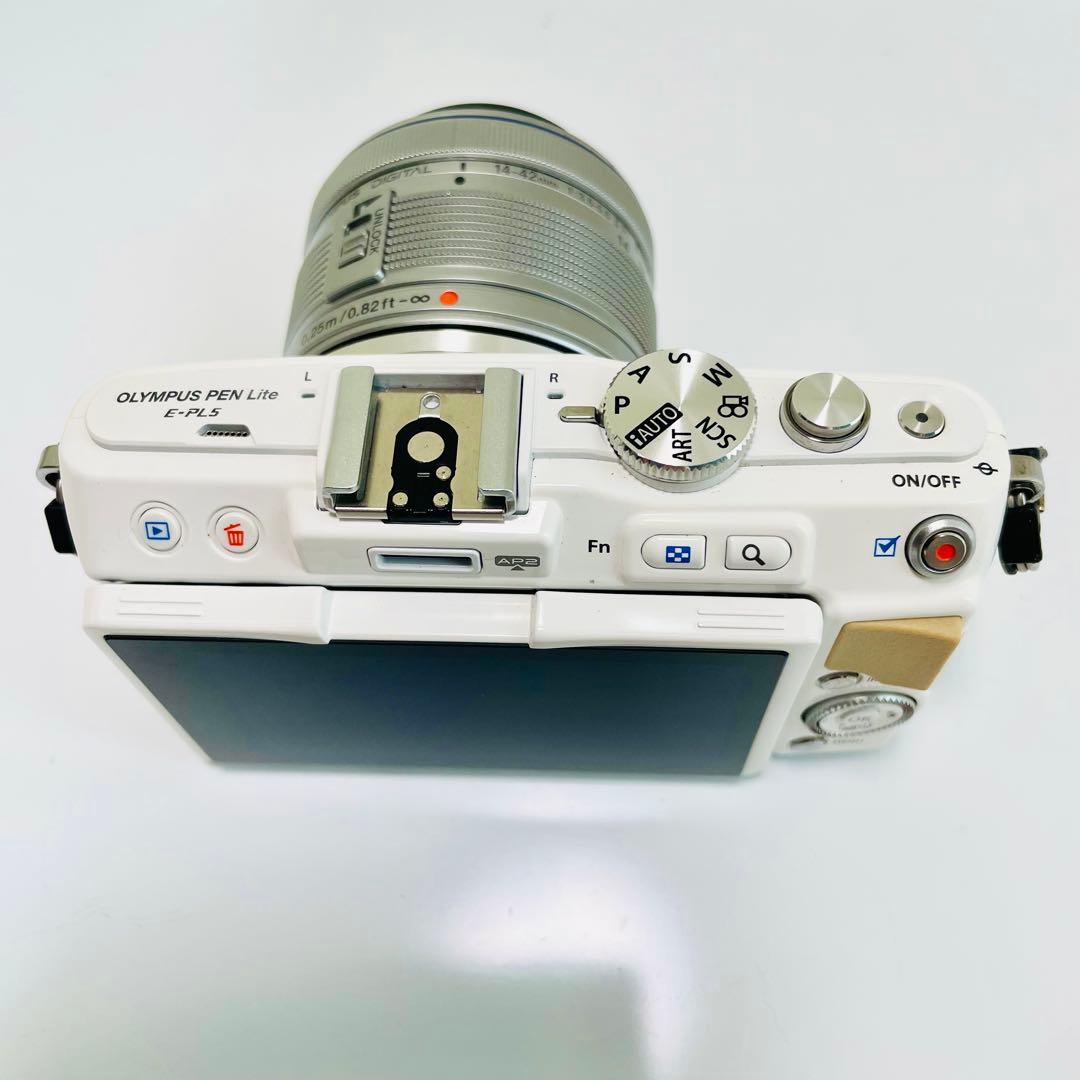 美品　ミラーレス一眼　OLYMPUS E-PL5 電動パンケーキレンズ付き