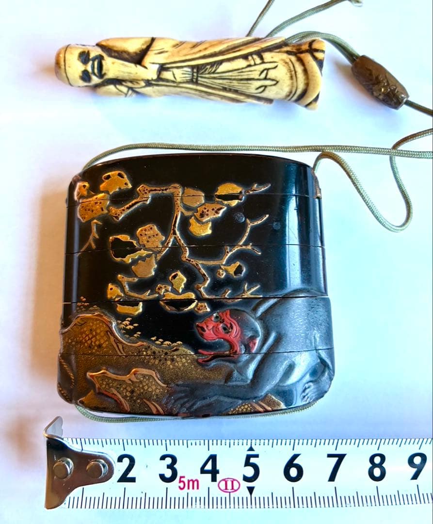 時代物　猿鷹図高蒔絵印籠