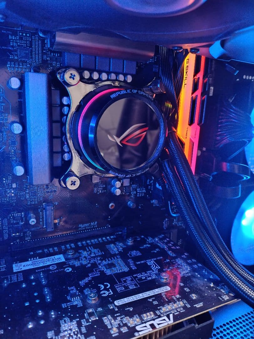 爆速！簡易水冷搭載 Core i7 第10世代搭載ゲーミングパソコン ブラック