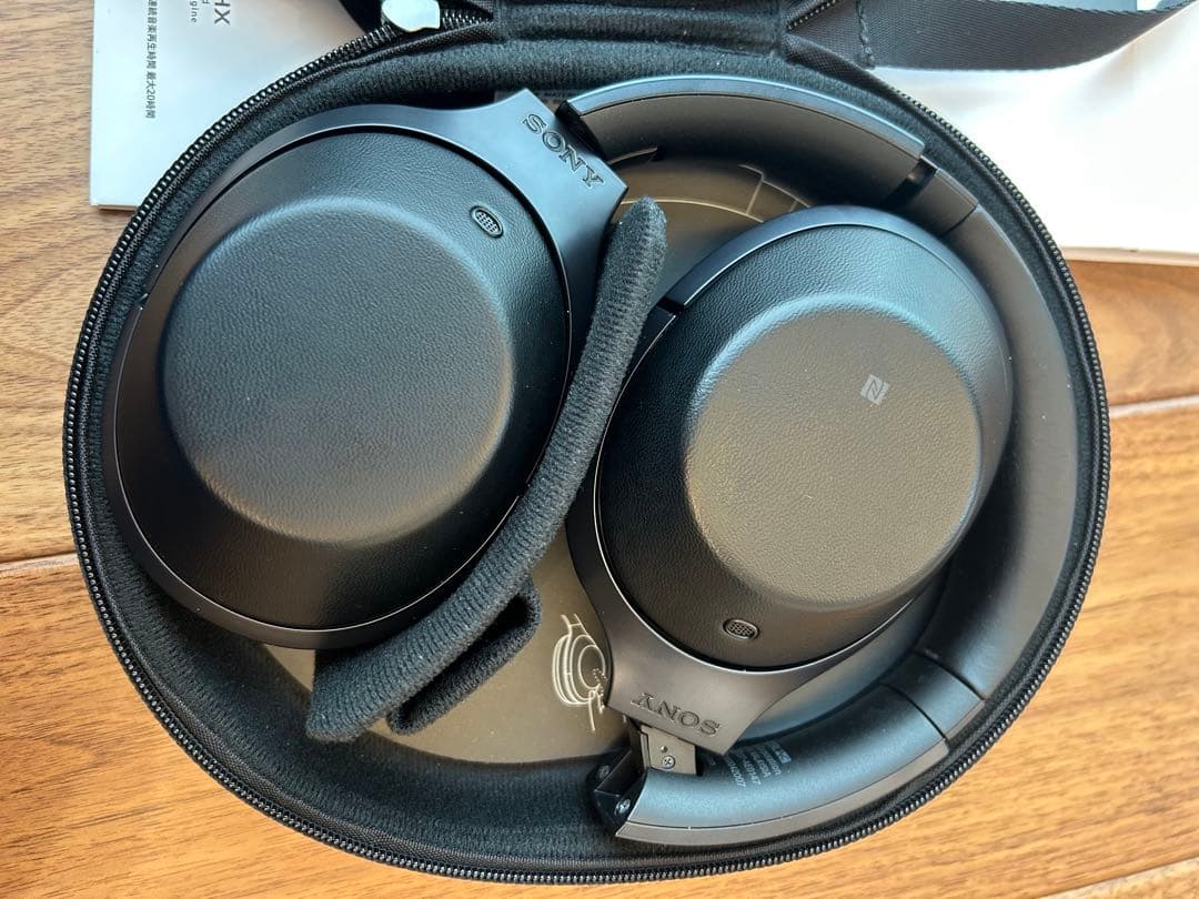 SONY ワイヤレスノイズキャンセリングヘッドホン　MDR-1000X