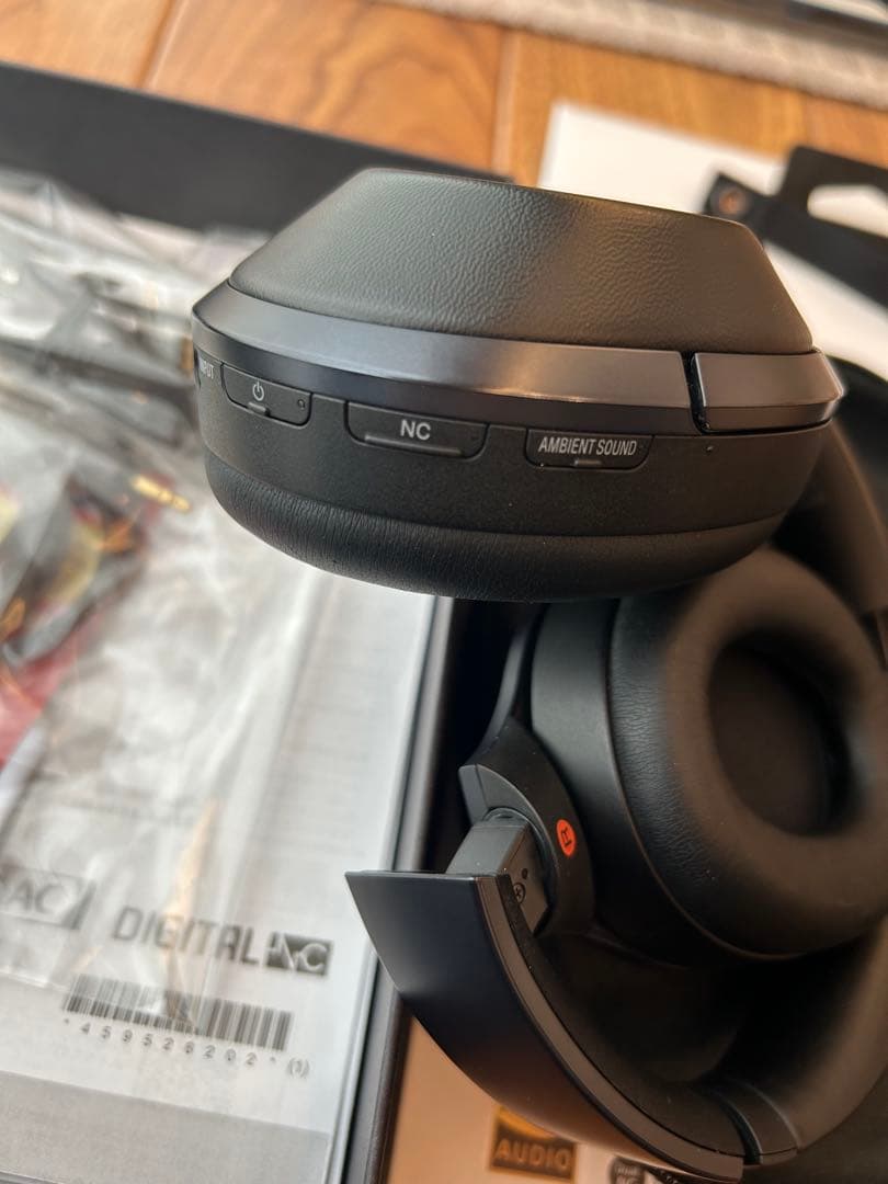 SONY ワイヤレスノイズキャンセリングヘッドホン　MDR-1000X