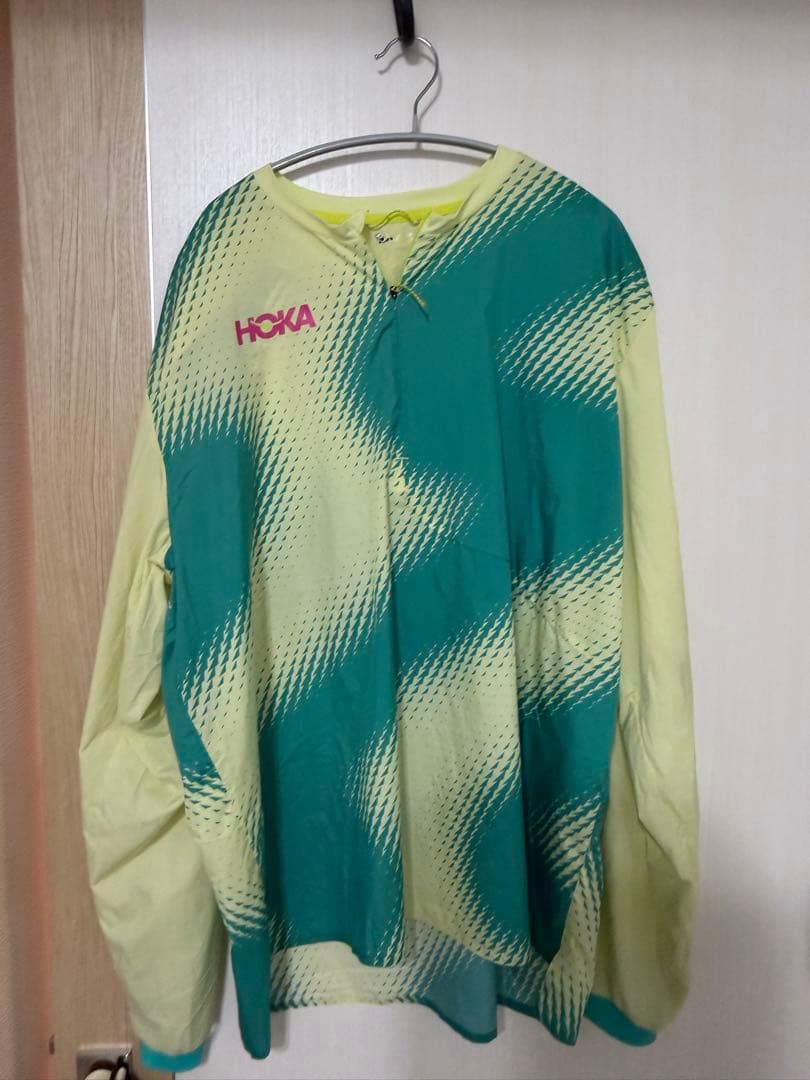 HOKA 1/2 ウインドシェル