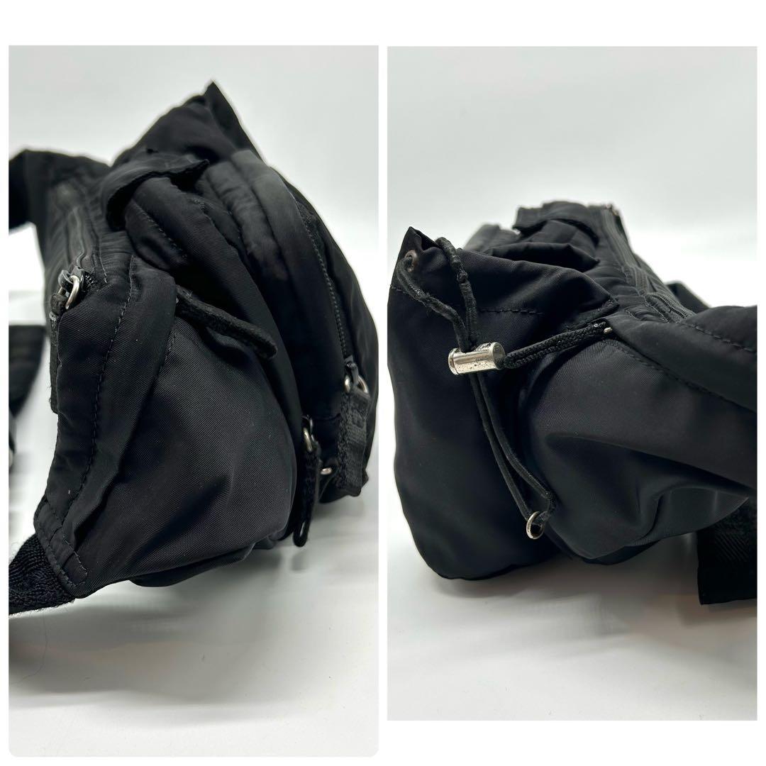 良品✨プラダ　ナイロン　ウエストポーチ　三角プレート　アクセサリー　2VL056