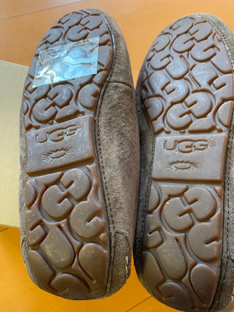 UGG モカシン　チョコレート　23 未使用
