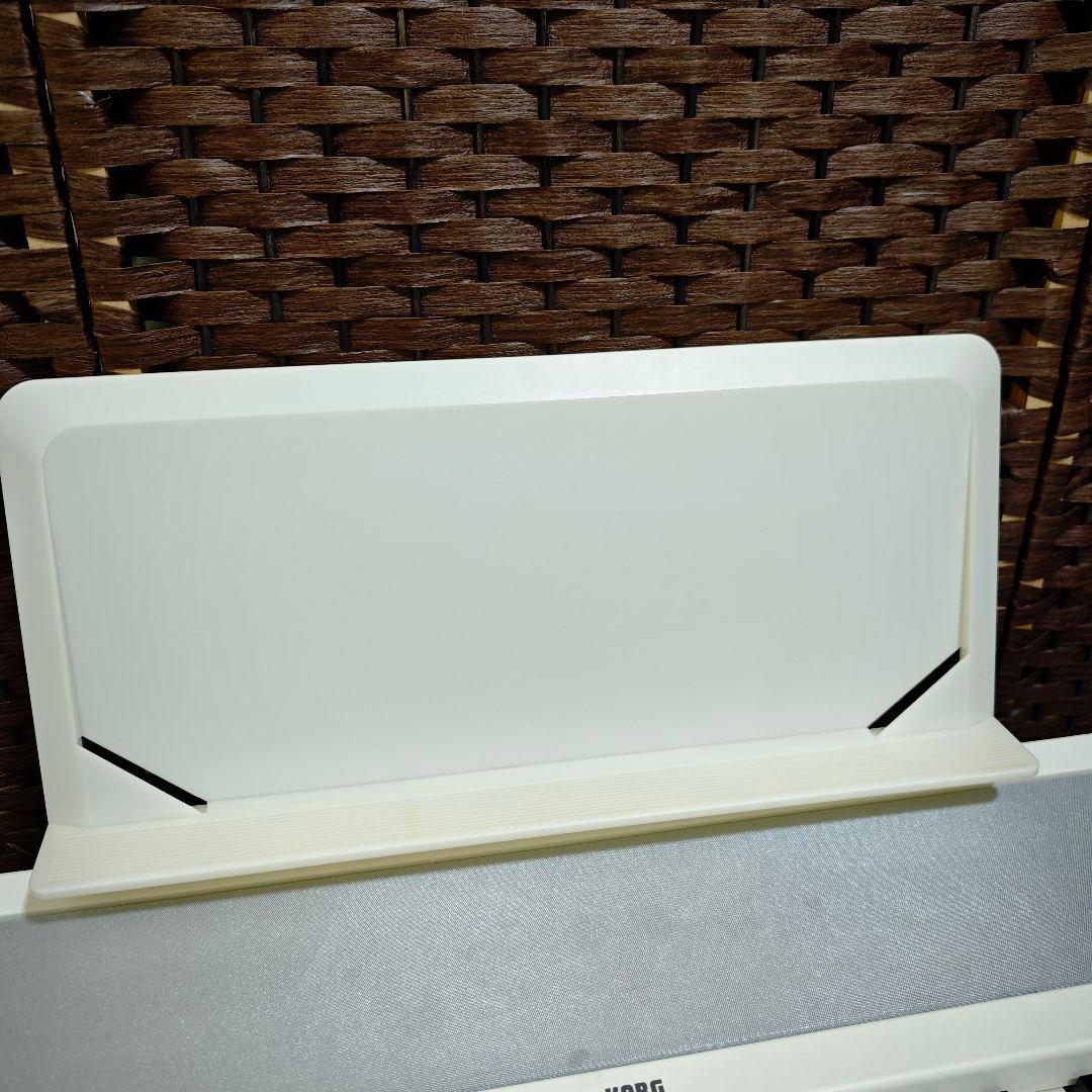 【完全動作品】KORG デジタルピアノ B1 ホワイト 88鍵盤 スタンド付き
