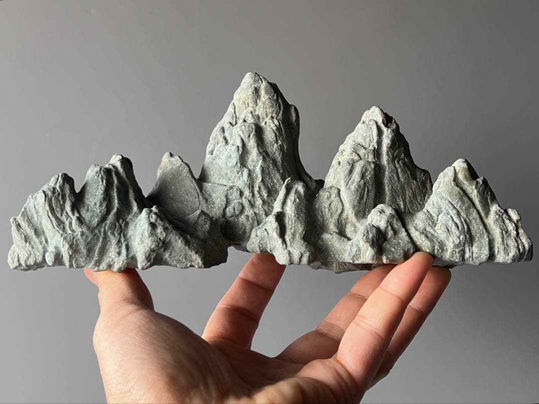 ①　鑑賞石　飾り石　中国美術　置物　山形　水石　盆栽添配　筆置き　裸石