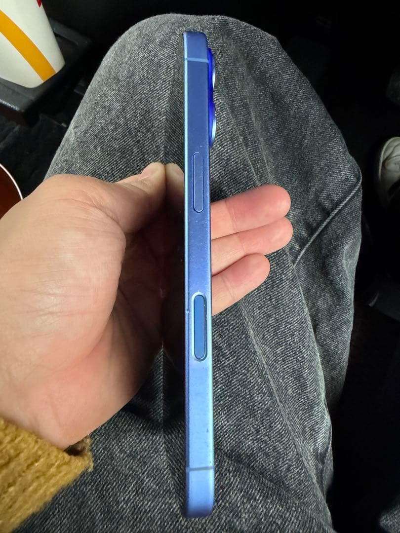 iPhone16 ウルトラマリン 本体 128GB 最終値下げ