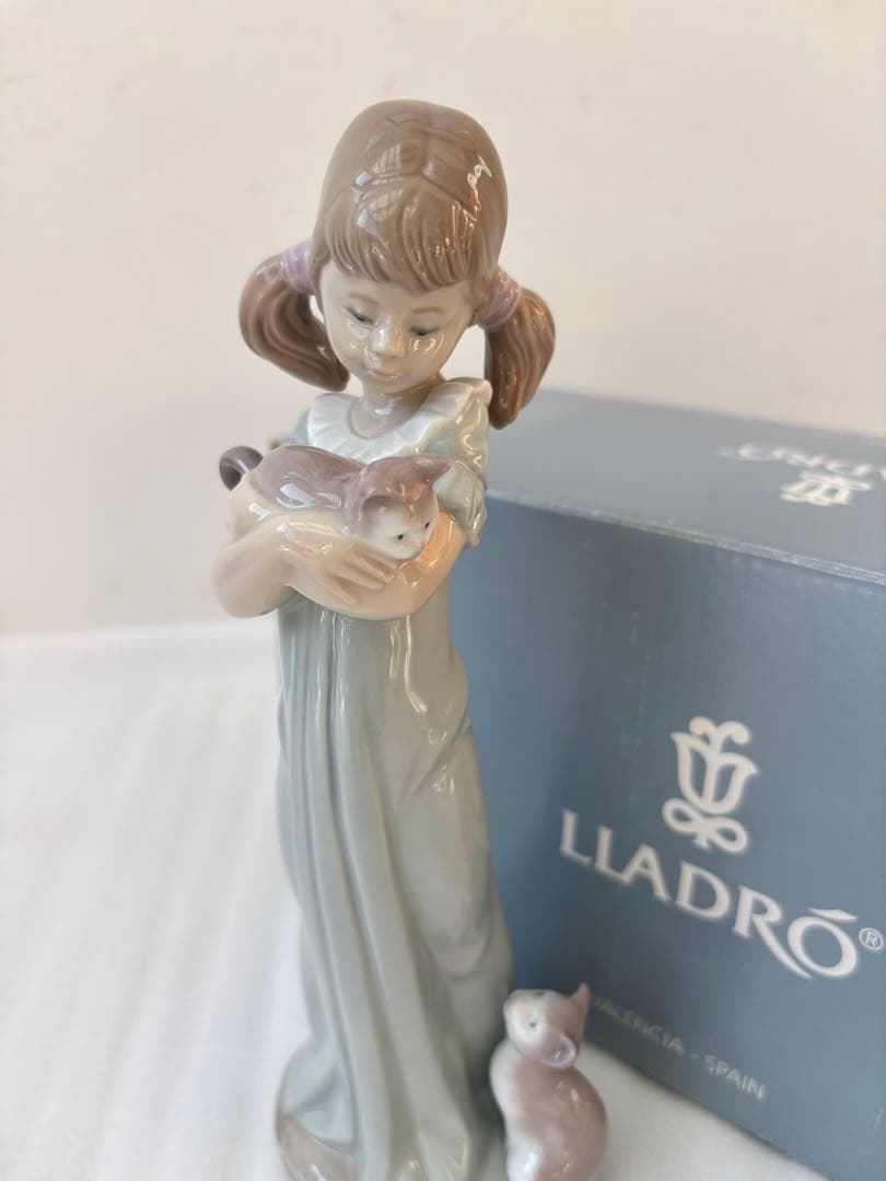 リヤドロ 私のことも忘れないで フィギュリン LLADRO 外箱付き　猫　少女