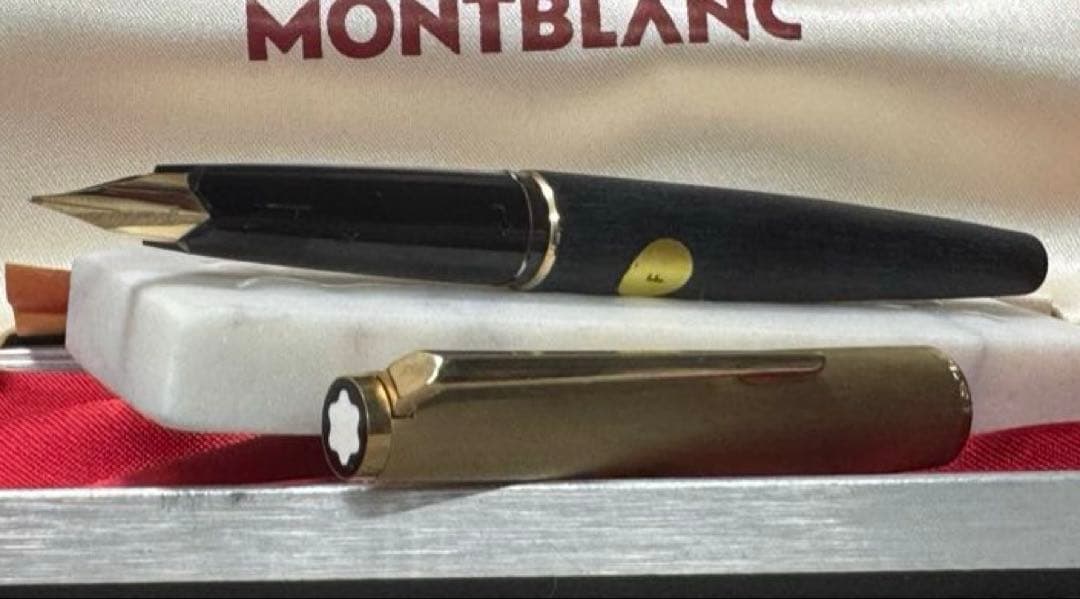 【新品未使用】モンブランNo224 万年筆（高級ケース付き）