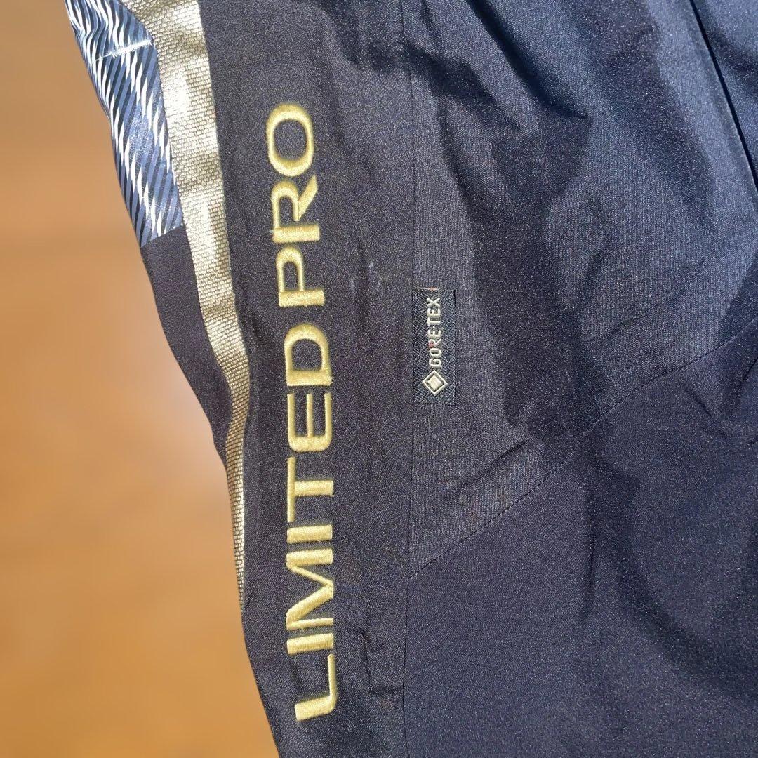 シマノ　リミテッドプロ　ゴアテックスレインスーツ R-112S BBXホワイト