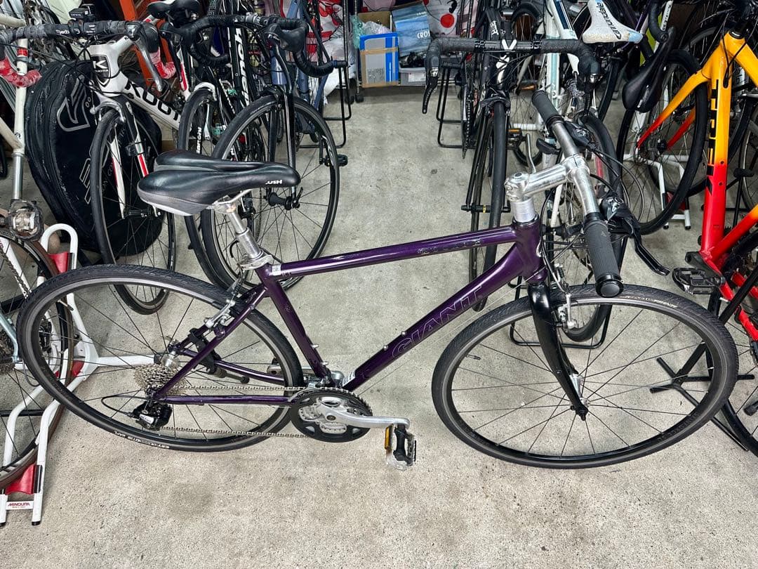 エスケープR3 基本分解発送送料無料！近県の方完成車直接配送等ご相談ください！