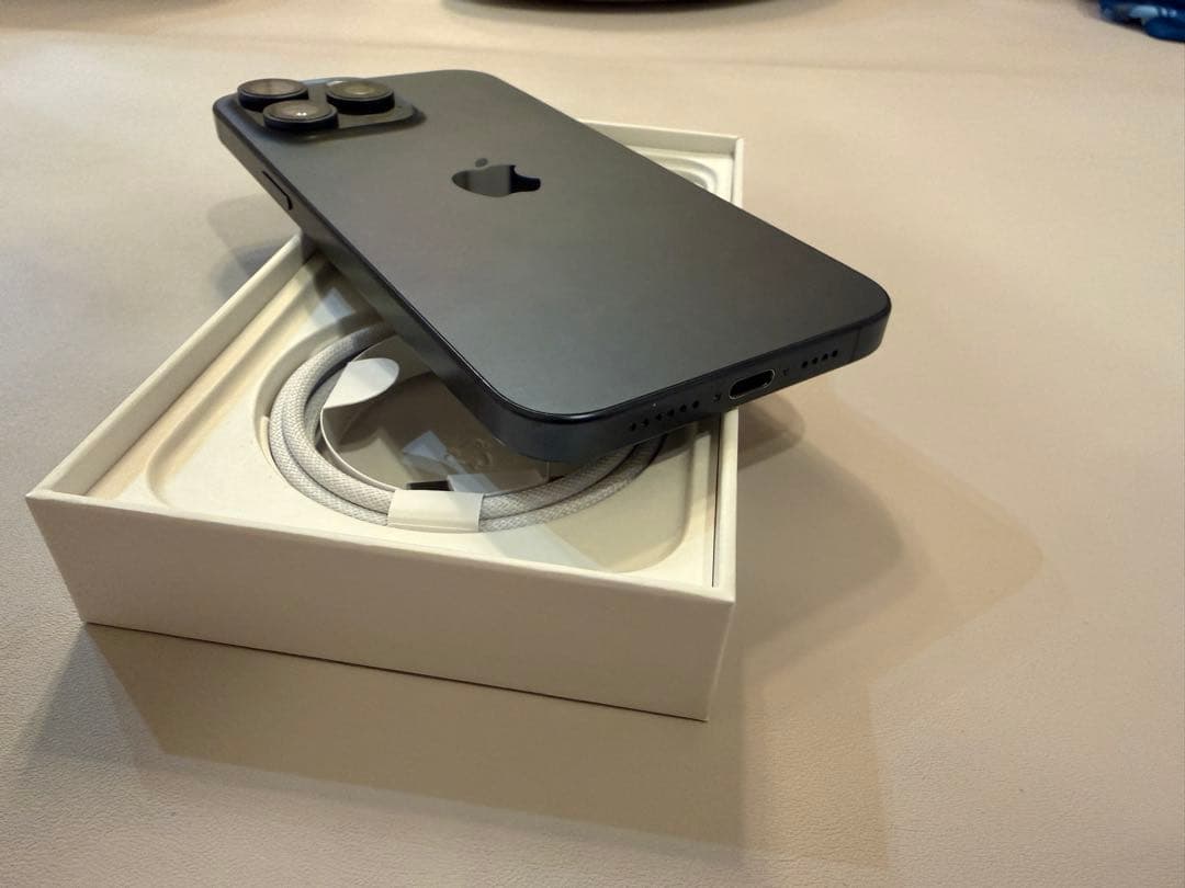 【美品・即発送】iPhone15 Pro Max 512GB ブルーチタニウム