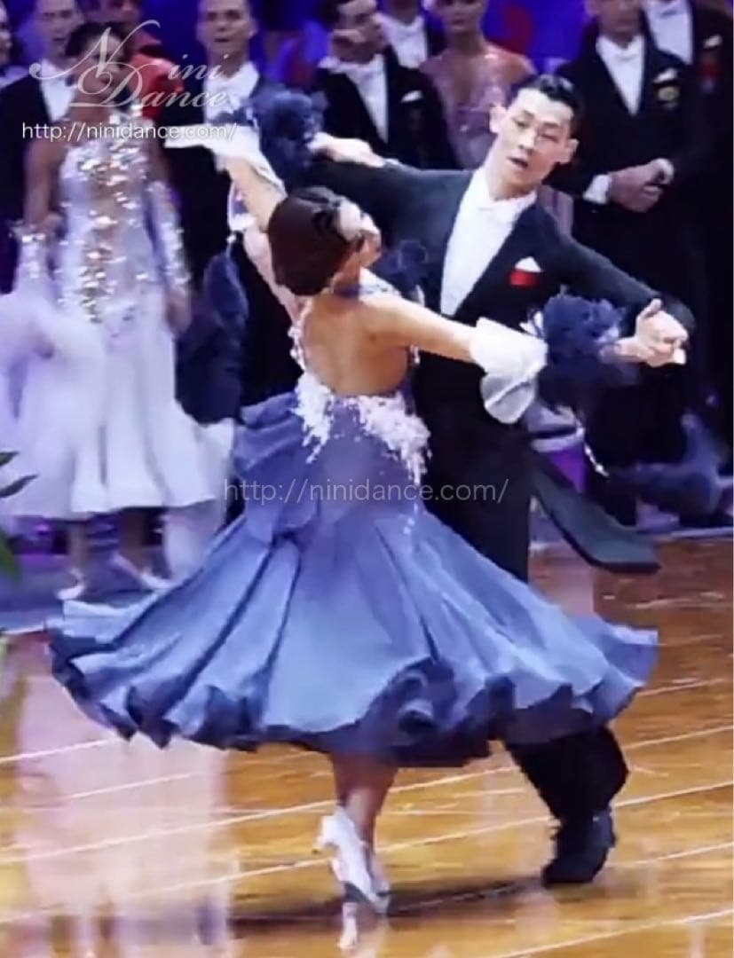 THE ONE ボールルームドレス　社交ダンス