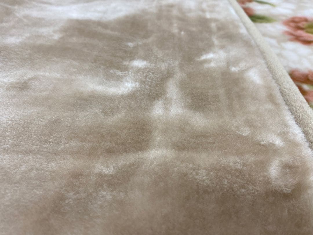 西川　ポリエステル合わせ毛布・ふっくらボリューム・シングルサイズ１４０×２００㎝