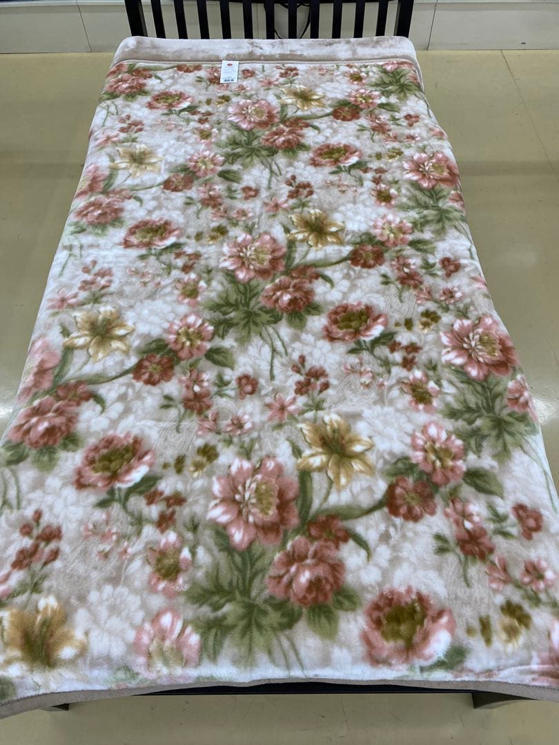 西川　ポリエステル合わせ毛布・ふっくらボリューム・シングルサイズ１４０×２００㎝