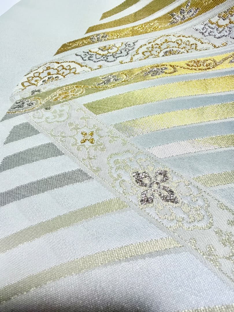 高級 袋帯 正絹 六通柄 グレー ホワイト 献上柄 訪問着 付け下げ 博多織