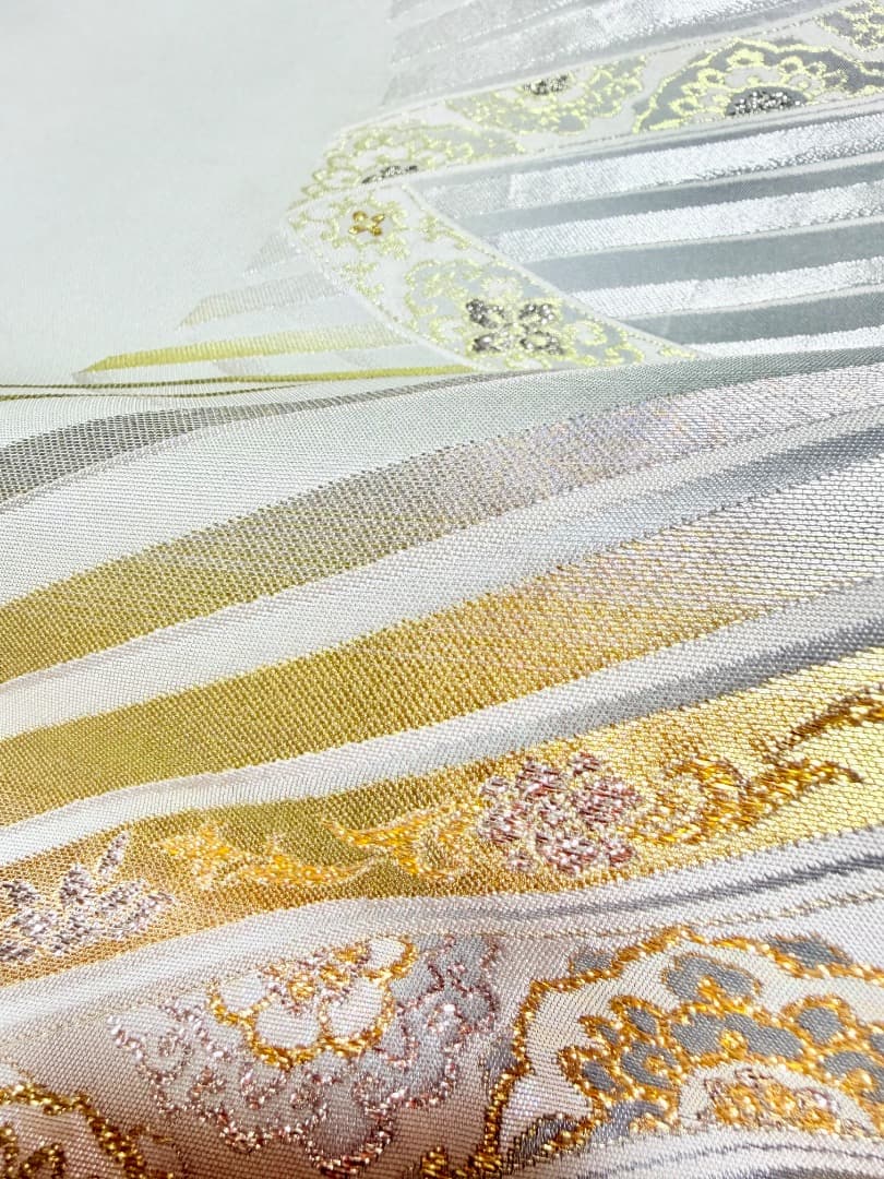 高級 袋帯 正絹 六通柄 グレー ホワイト 献上柄 訪問着 付け下げ 博多織