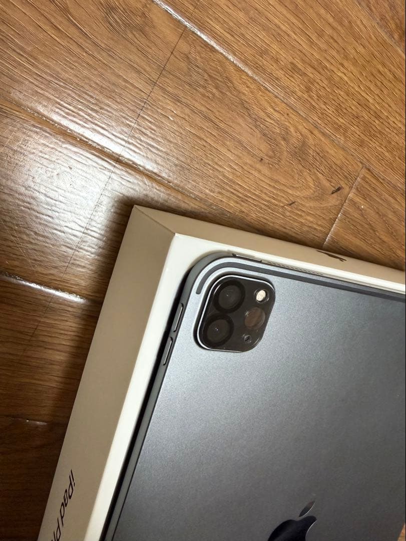 ルイ　　　iPad Pro第２世代11インチ　スペースグレー　128GB