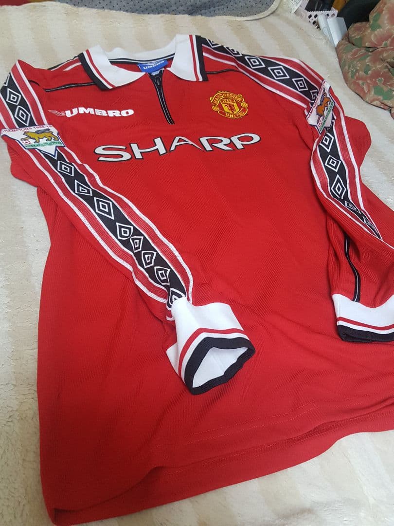 マンＵのベッカム国内メーカーSHARP時代の神ユニホーム1番人気モデル