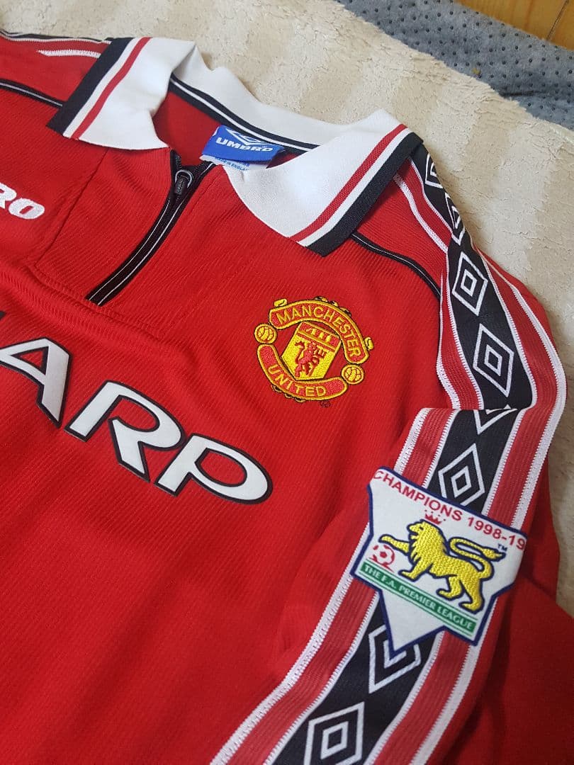 マンＵのベッカム国内メーカーSHARP時代の神ユニホーム1番人気モデル