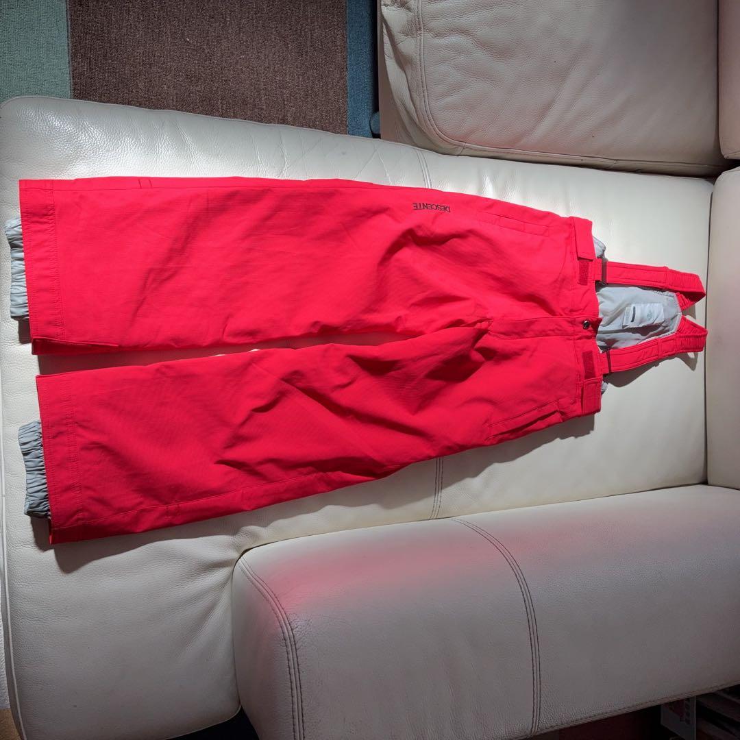 DESCENTE子ども用スキーウェア 黒/赤 フード付き