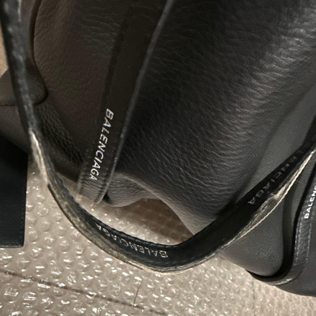 バレンシアガ　レザー　トートバッグ　ブラック