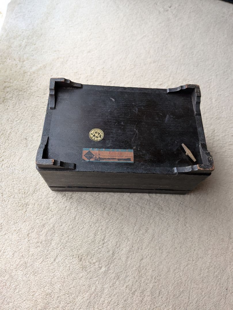 木製オルゴール 彫刻彫り　Vintage　(⁠✿⁠^⁠‿⁠^⁠)