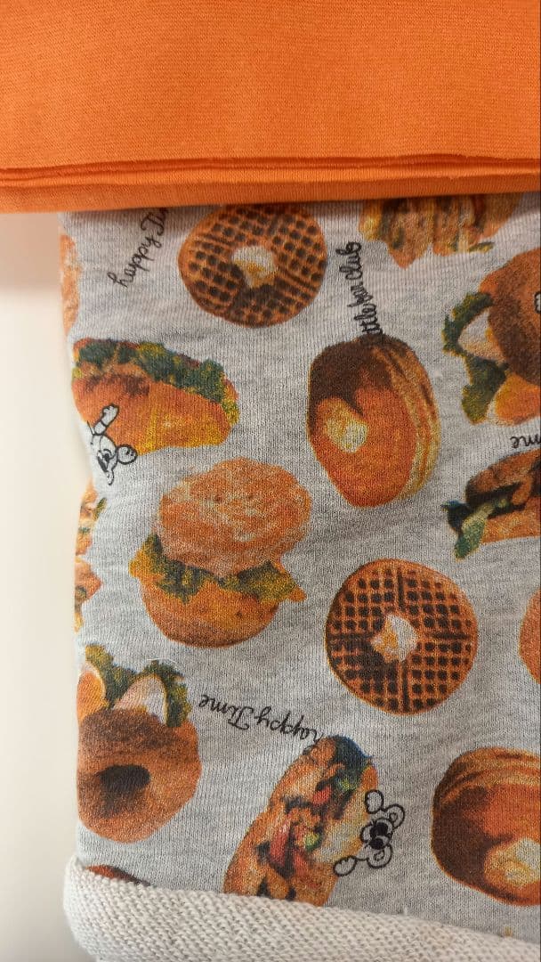 パン柄　裏毛ニット