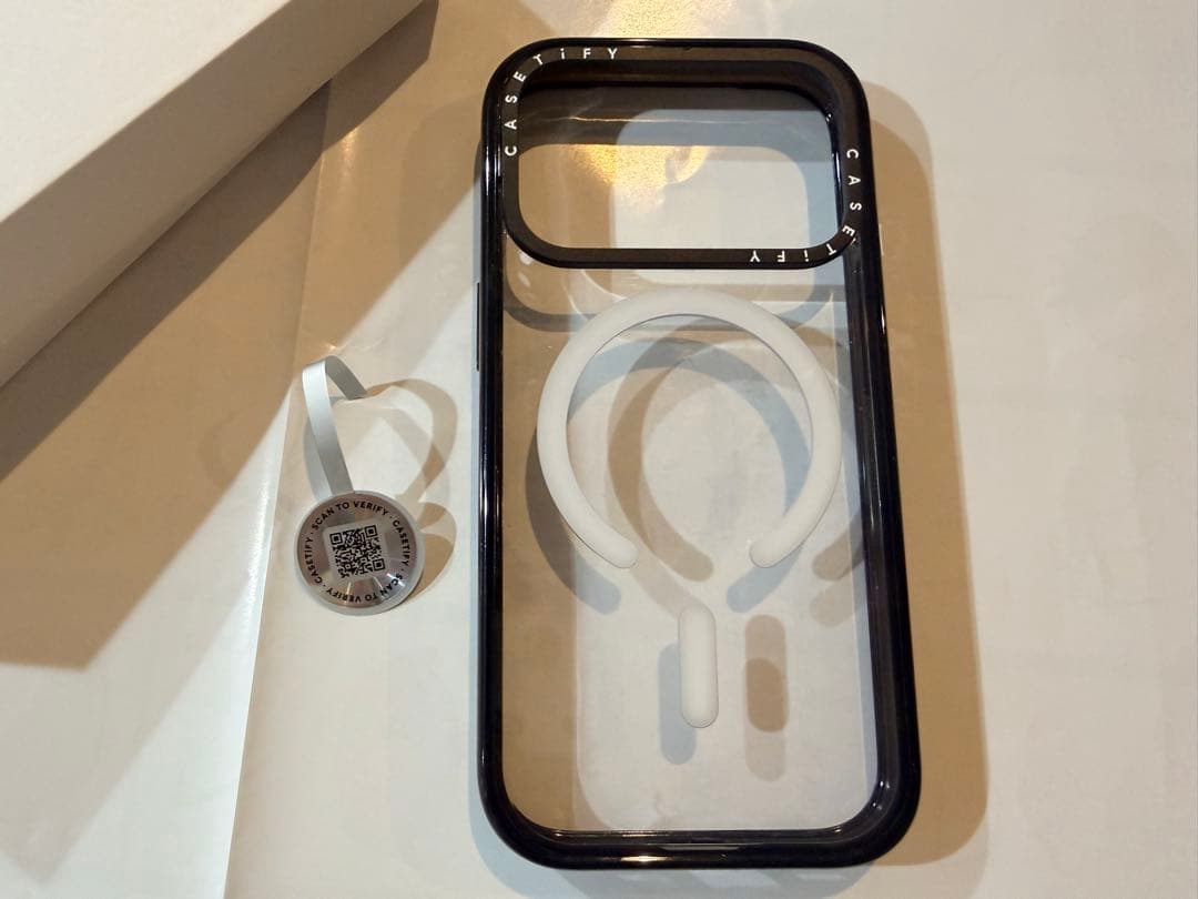 【美品】iPhone17Pro ケース ［CASETiFY］クリア