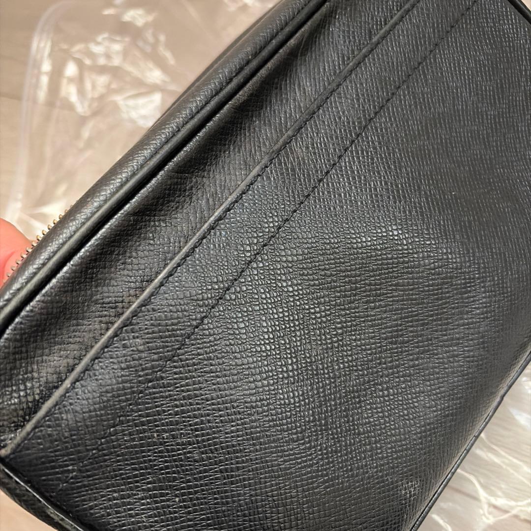 ルイヴィトン　タイガ　セカンドバック