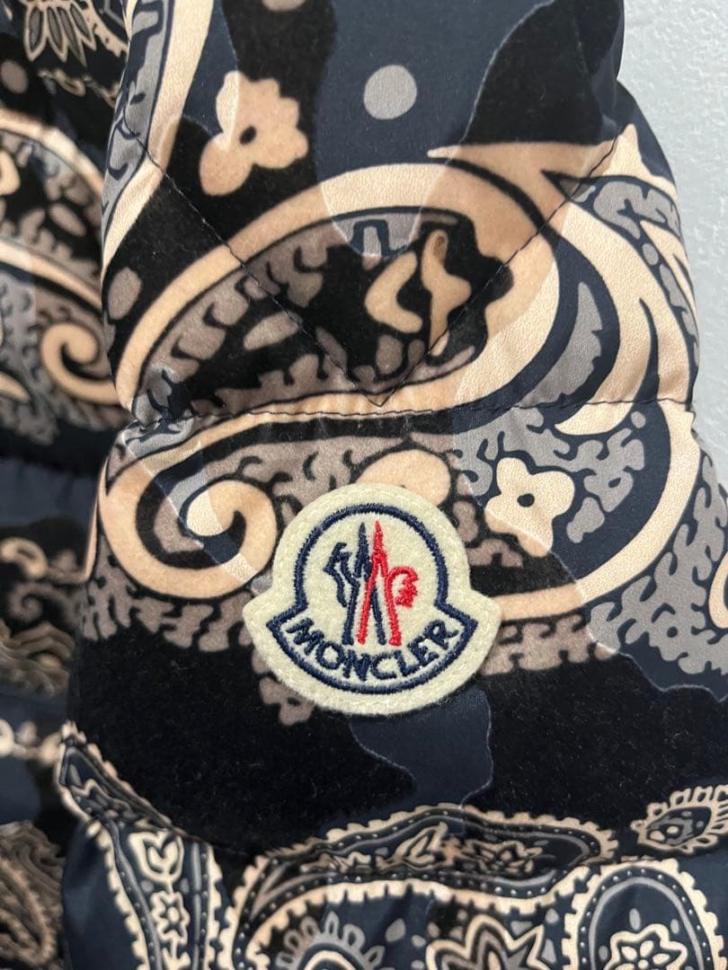 美品　モンクレール　ペイズリー　リバーシブル　2 ゴールデンサイズ