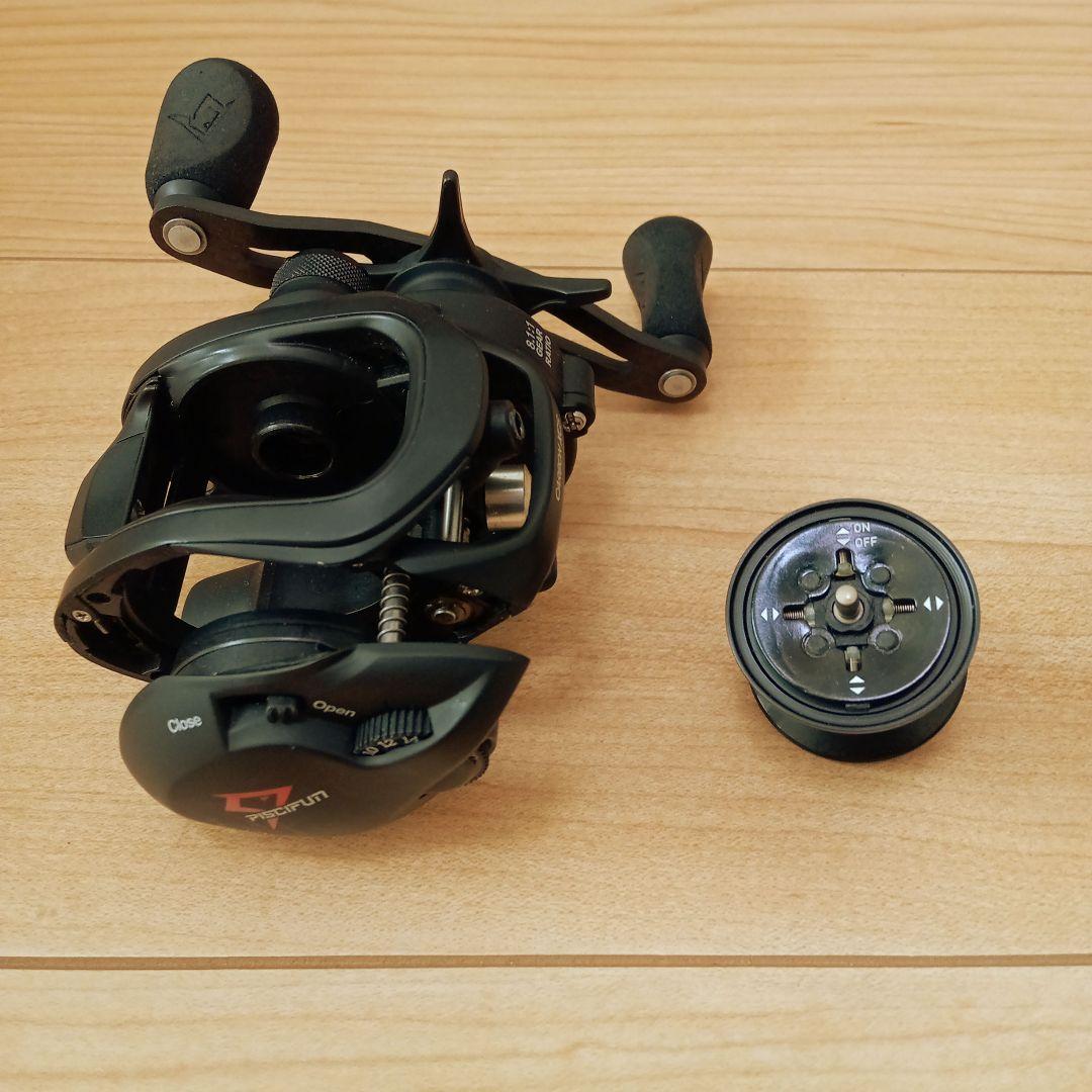 【最終価格】【美品】CARBON XCS 　超軽量ベイトリール　左巻き