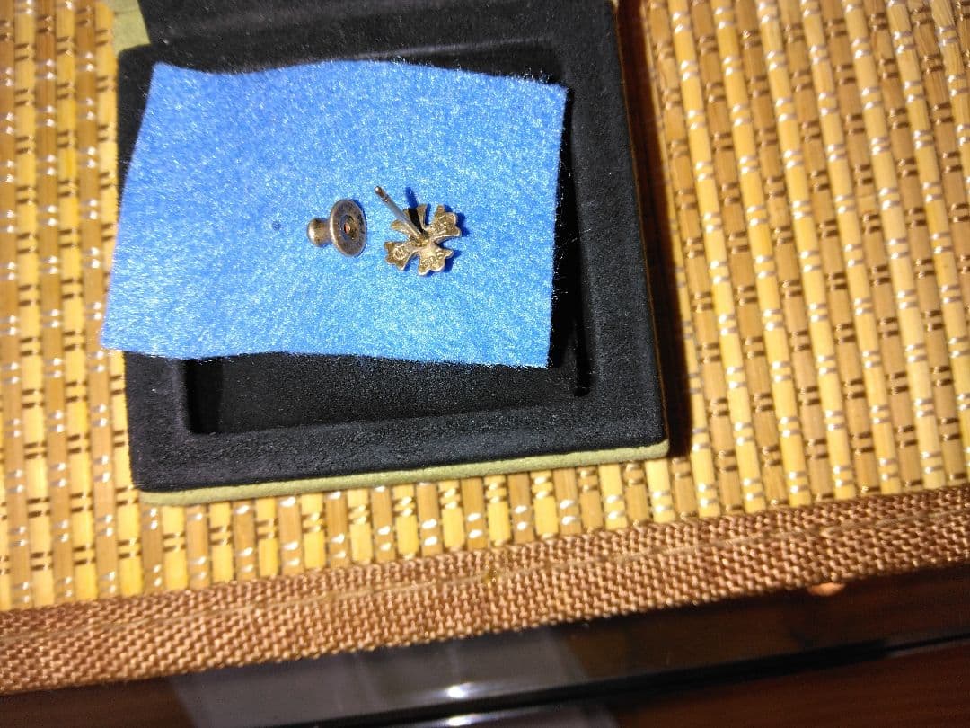 クロハーツ　　スタッドピアス　片耳　本物