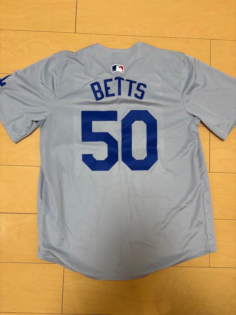 ムーキーベッツ　レプリカユニホーム