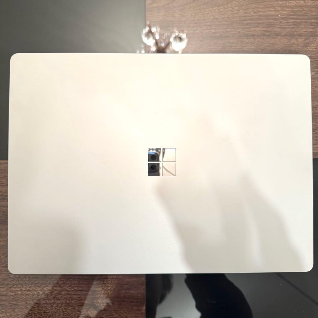 【美品】Surface Laptop2 13.5インチ プラチナ 256GB