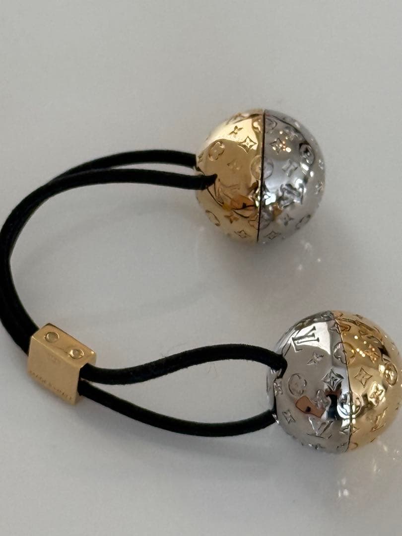 新品未使用LOUIS VUITTON モノグラムボールヘアアクセサリー
