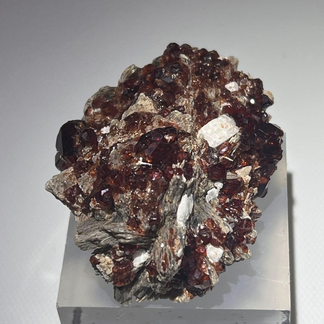 ガーネット 2点セット　1x 母岩付き クラスタ